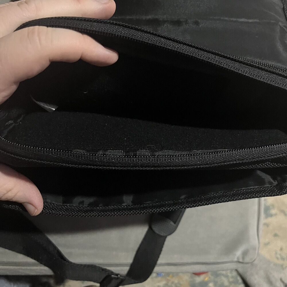 Eddie Bauer Small Messenger Bag Black